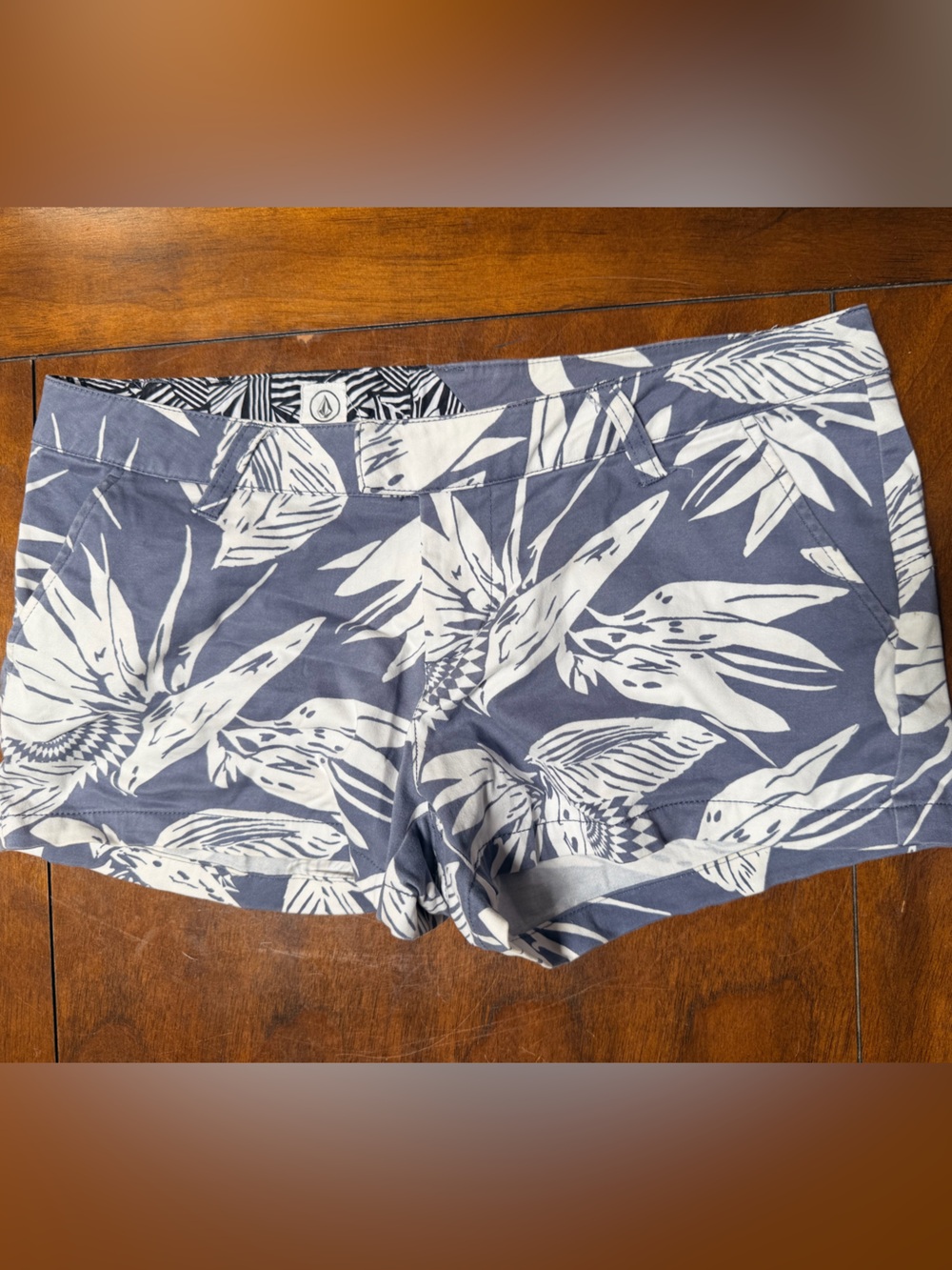 Volcom tropical shorts